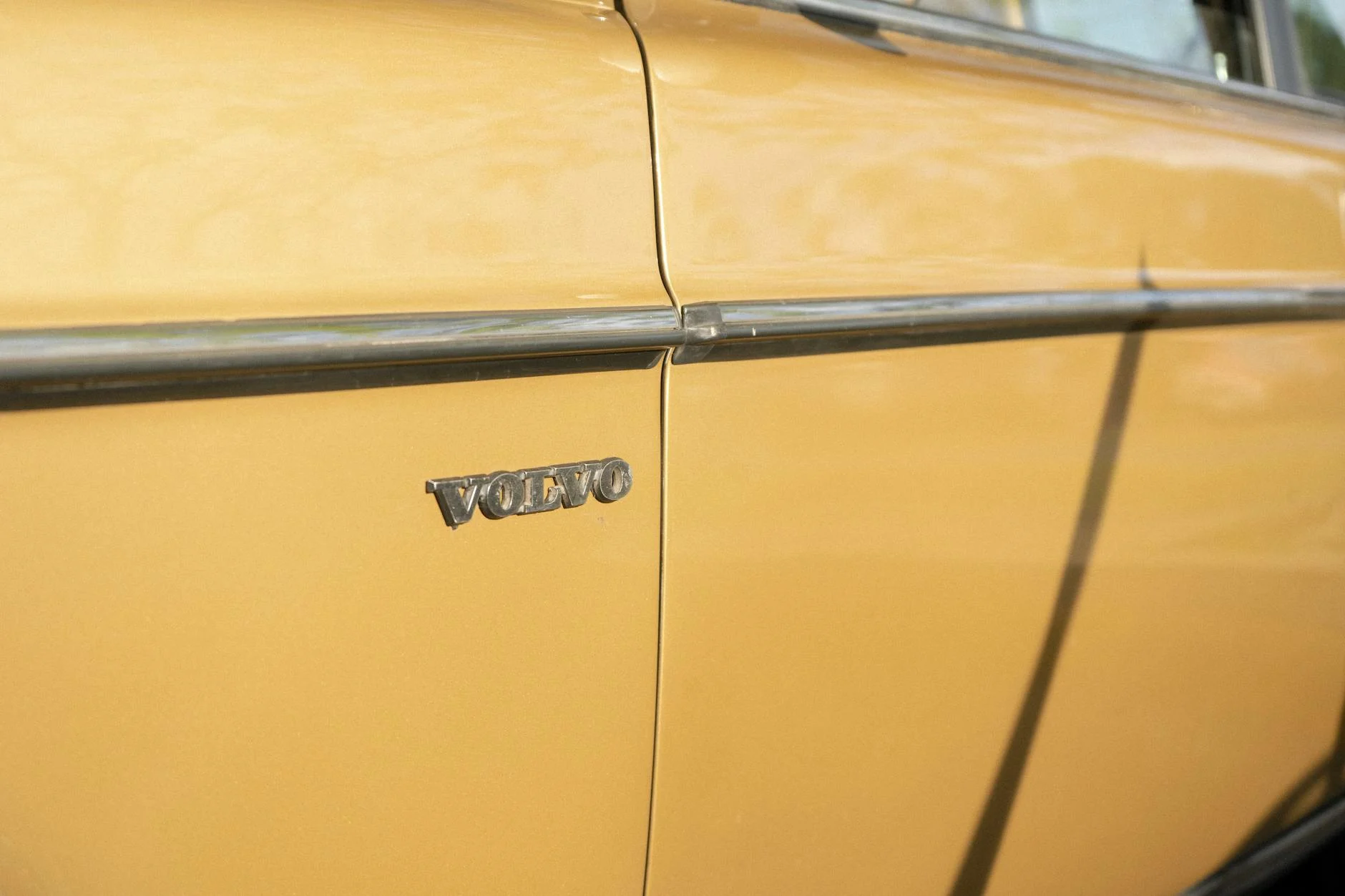 volvo side